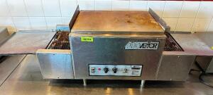 DESCRIPTION HOLMANE PROVEYOR ELECTRIC CONVEYOR PIZZA OVEN. BRAND / MODEL: STAR 314TAR-V02HX ADDITIONAL INFORMATION 208 VOLT, 1 PHASE, 26 AMP, SN# C031