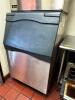 DESCRIPTION SCOTSMAN 800 LB. WATER COOLED ICE HEAD WITH BIN. BRAND / MODEL: SCOTSMAN C0830W-32E ADDITIONAL INFORMATION SN# 21061320010925, 1 PHASE, 20 - 3