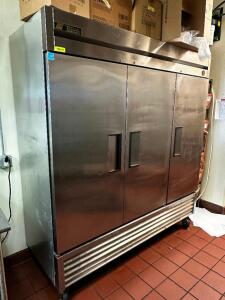 DESCRIPTION 2012 TRUE THREE DOOR REACH IN COOLER. BRAND / MODEL: TRUE T-72 ADDITIONAL INFORMATION SN# 7485363, 1 PHASE, 115 VOLT. IN WORKING ORDER. IN