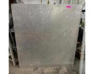 ALUMINUM LOADING DOCK PLATE