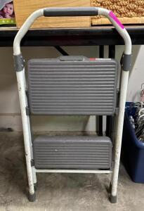 TWO TIER STEPLADDER