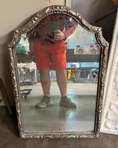 20"X30" WALL MIRROR