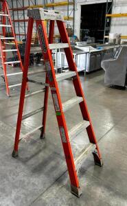 6' FIBERGLASS LADDER