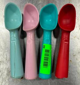 DESCRIPTION: (4) PLASTIC ICE CREAM SCOOPERS QTY: 4