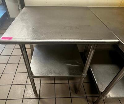 DESCRIPTION 30" X 30" ALL STAINLESS TABLE. ADDITIONAL INFORMATION CONTENTS ARE NOT INCLUDED SIZE 30" X 30" LOCATION KITCHEN QTY 1