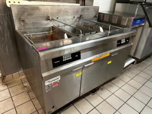 DESCRIPTION FRYMASTER 3 BANK ELECTRIC DEEP FRYER. BRAND / MODEL: FRYMASTER 17SMSC3C ADDITIONAL INFORMATION RIGHT SIDE UNIT HEATING ELEMENT IS NOT WORK