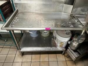 DESCRIPTION 48" LEFT SIDE STAINLESS CLEAN TABLE. BRAND / MODEL: ADVANCE TABCO SIZE 48" LOCATION KITCHEN QTY 1