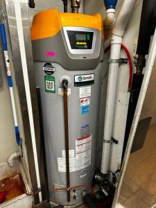 DESCRIPTION AO SMITH 100 GALLON HOT WATER HEATER. NATURAL GAS BRAND / MODEL: AO SMITH BTH 199 200 ADDITIONAL INFORMATION RETAILS NEW FOR $14,000 LOCAT