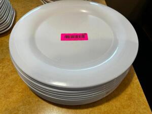 DESCRIPTION (12) 12" PLASTIC PLATES THIS LOT IT: SOLD BY THE PIECE SIZE 12" LOCATION FRONT QTY 12