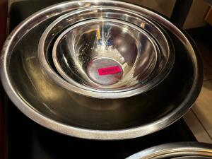 DESCRIPTION 18" THREE PIECE STAINLESS MIXING BOWL SET. THIS LOT IT: SOLD BY THE PIECE LOCATION FRONT QTY 3