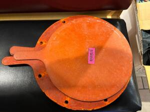 DESCRIPTION (4) WOODEN PIZZA PADDLES. THIS LOT IT: SOLD BY THE PIECE LOCATION FRONT QTY 4