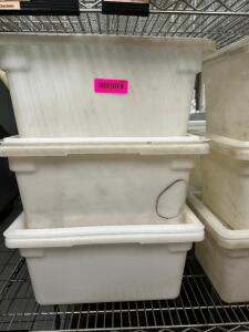 DESCRIPTION (5) 8 GALLON PLASTIC CONTAINERS W/ LIDS THIS LOT IT: SOLD BY THE PIECE LOCATION KITCHEN QTY 5