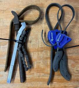 (4) ASSORTED CHAIN AND GRIP WRENCHES