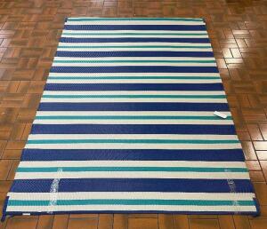 110" STRIPPED OUTDOOR AREA RUG