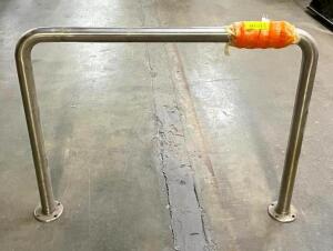 36" STAINLESS FLOOR MOUNT HAND RAIL