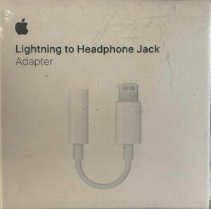 (8) - LIGHTNING TO HEADPHONE JACK ADAPTERS