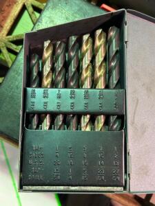 DRILL BIT SET