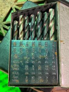 DRILL BIT SET