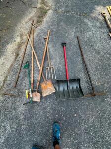 (8) - LAWN TOOLS