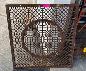 DECORATIVE METAL GRATE