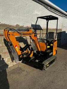 DESCRIPTION AGT H12R MINI EXCAVATOR BRAND / MODEL: AGT H12R ADDITIONAL INFORMATION NEW 2024, SN# H12R20240510J00673. IN RUNNING CONDITION LOCATION BAY