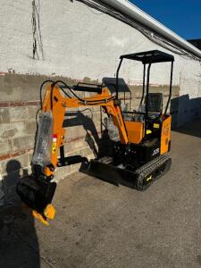 DESCRIPTION AGT H12R MINI EXCAVATOR BRAND / MODEL: AGT H12R ADDITIONAL INFORMATION NEW 2024, UNUSED. SN# H12R20240510J00677. IN RUNNING CONDITION LOCA