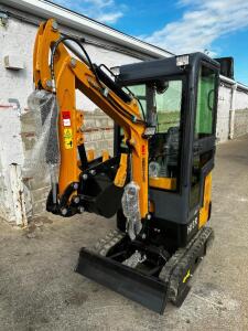 DESCRIPTION AGT H13R MINI EXCAVATOR. BRAND / MODEL: HGT H13R ADDITIONAL INFORMATION NEW 2024, UNUSED. SN#A2402096925. IN RUNNING CONDITION LOCATION BA