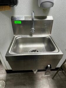 DESCRIPTION ADVANCE TABCO STAINLESS WALL SINK W/ KNEE PEDALS ADDITIONAL INFORMATION W/ TOWEL AND SOAP DISPENSERS. LOCATION KITCHEN QTY 1