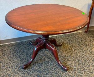 ROUND WOODEN TABLE