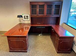 U-SHAPED WOODEN DESK WITH HUTCH