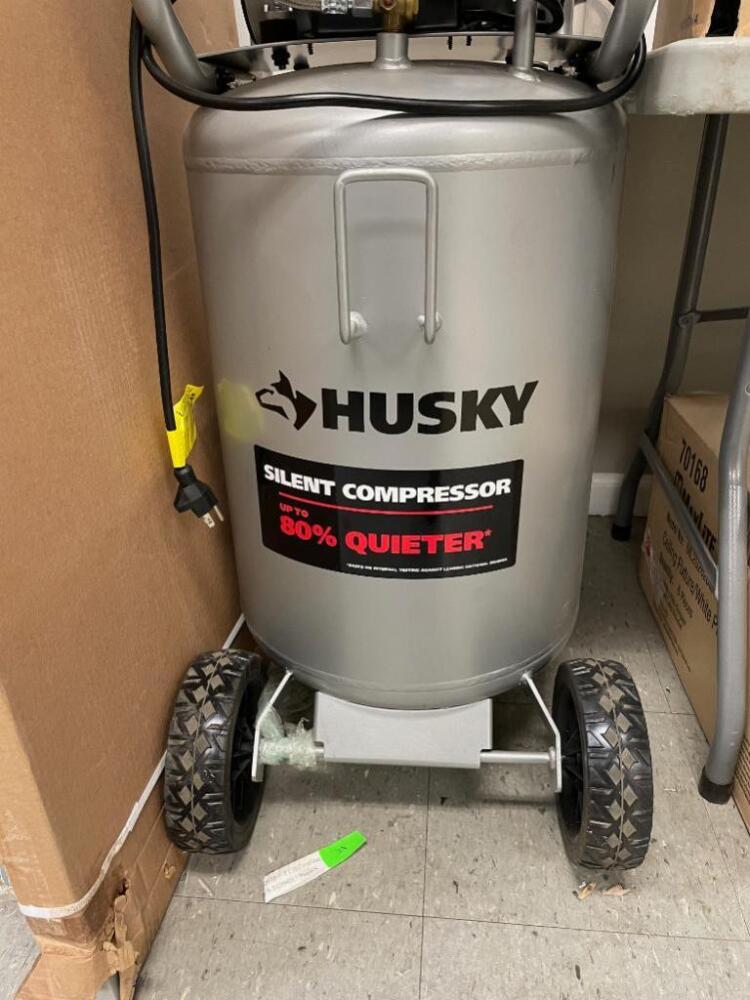(NOT HOLDING AIR) HUSKY 20 Gal. Vertical ElectricPowered Silent Air