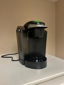 KEURIG COFFEE MAKER