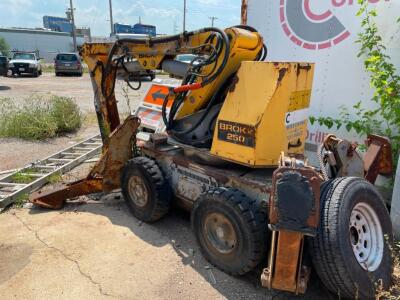 1998 BROKK 250E EXCAVATOR (NOT IN WORKING CONDITION, NEEDS WORK)