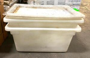 (2) FOOD STORAGE CONTAINERS WITH LIDS