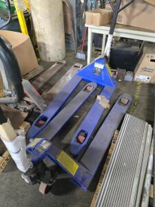 DESCRIPTION: (3) PALLET JACKS BRAND/MODEL: VARIOUS INFORMATION: ALL (3) NEED WORK, SEE INSPECTION QTY: 3