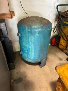 WELL PRESSURE TANK