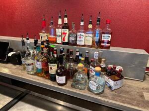 LARGE GROUP OF ASSORTED LIQUOR