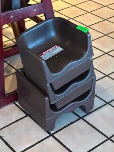 (3) - BOOSTER SEATS