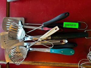 (1) LOT OF ASSORTED UTENSILS.