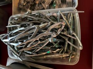 (1) LOT OF STAINLESS CRAB CRACKERS.