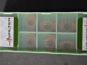 DESCRIPTION: (30) CARBIDE MILLING INSERTS BRAND/MODEL: WALTER P2000-5516582 WAP35 RETAIL$: $450.00 QTY: 30