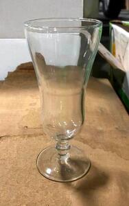 (36) 7.5 OZ. PARFAIT GLASSES