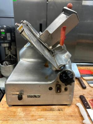 BERKEL AUTOMATIC DELI SLICER.