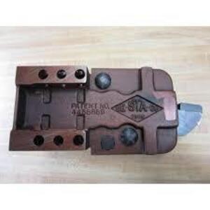 DESCRIPTION: (1) LOCKING POWER CLAMP BRAND/MODEL: DESTACO #4458889 RETAIL$: $100.50 EA QTY: 1