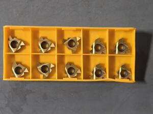 DESCRIPTION: (10) EXTERNAL RH THREADING INSERTS BRAND/MODEL: CARMEX 16 ER AG60 RETAIL$: $203.60 QTY: 10