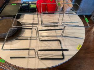 (8) PIZZA PAN TABLE TOP STANDS.