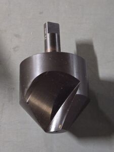 DESCRIPTION: (1) 82 DEG HSS COUNTERSINK BRAND/MODEL: HERTEL 89340285 SIZE: 3" HEAD DIA RETAIL$: $707.25 QTY: 1