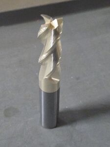 DESCRIPTION: (1) SOLID CARBIDE SQ END MILL BRAND/MODEL: GWS 319914 SIZE: 3/4" DIA 2" LOC RETAIL$: $96.88 QTY: 1