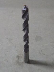 DESCRIPTION: (2) SOLID CARBIDE TAPER LENGTH DRILL BIT BRAND/MODEL: ACCUPRO 61721163 SIZE: 9.5mm DIA RETAIL$: $180.84 QTY: 2