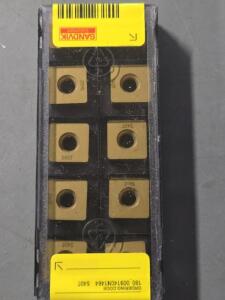 DESCRIPTION: (30) CARBIDE MILLING INSERTS BRAND/MODEL: SANDVIK COROMANT 180-009140N1464 S40T RETAIL$: $1,017.00 QTY: 30